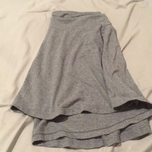 Simple Gray Skirt - Picture 3 of 3